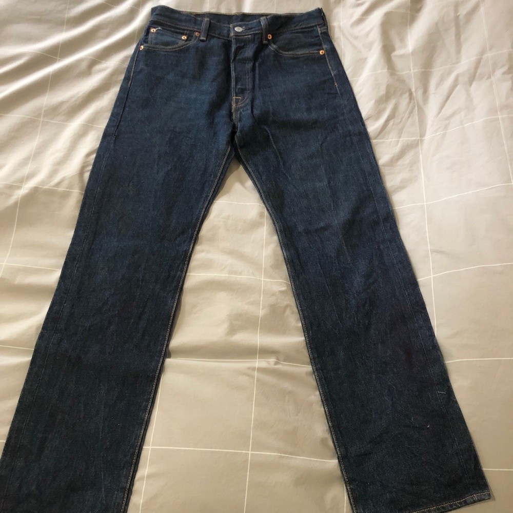 Dark wash Levi’s straight leg boyfriend jeans - Picture 2 of 5